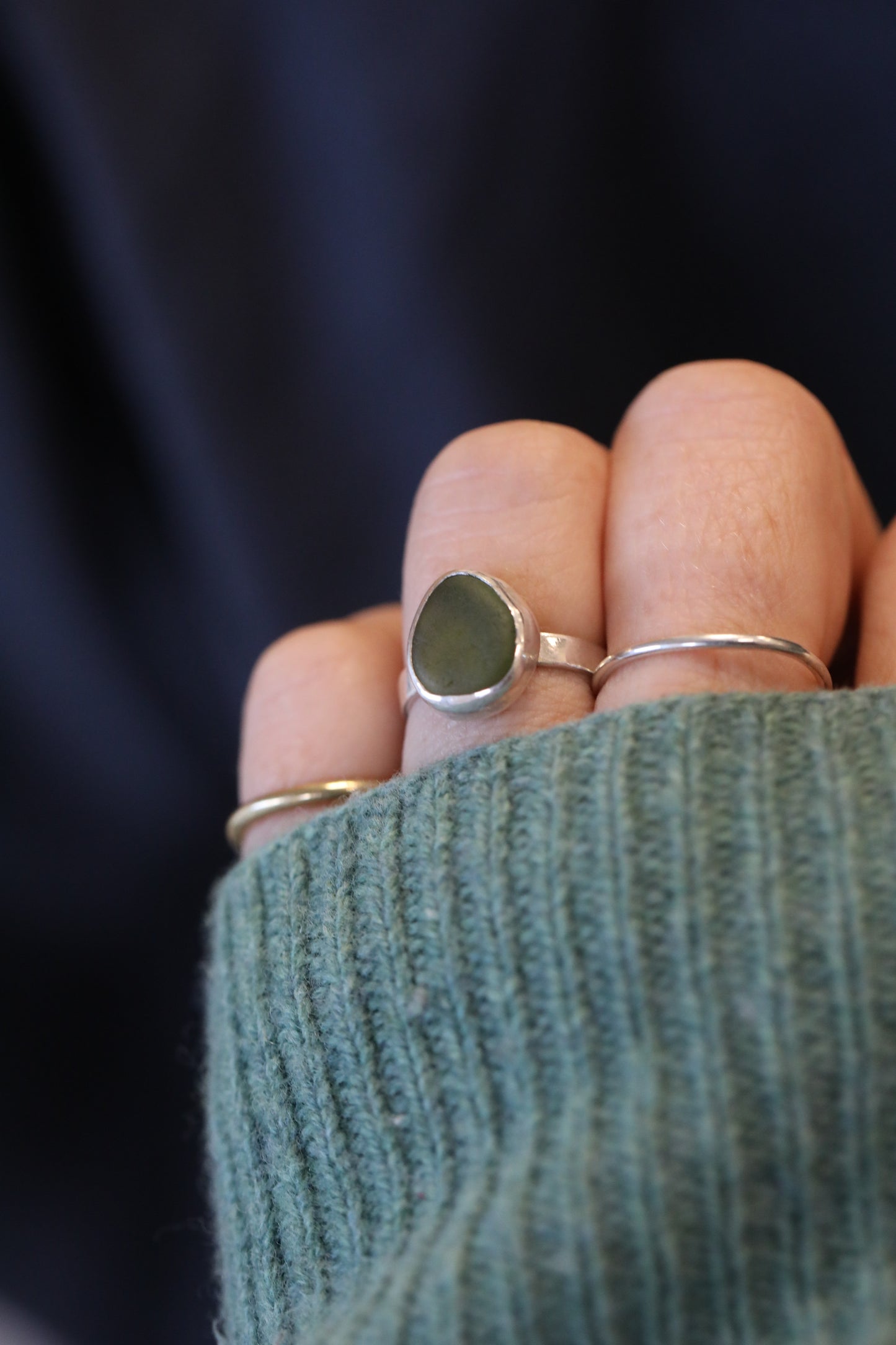 COLDINGHAM olive green & silver ring - Size O